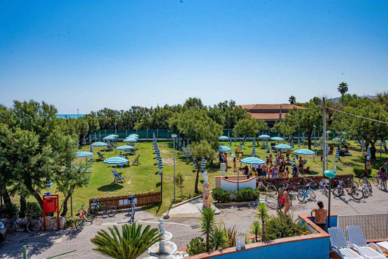 Club Del Sole Roseto Degli Abruzzi Easy Camping Village ภายนอก รูปภาพ